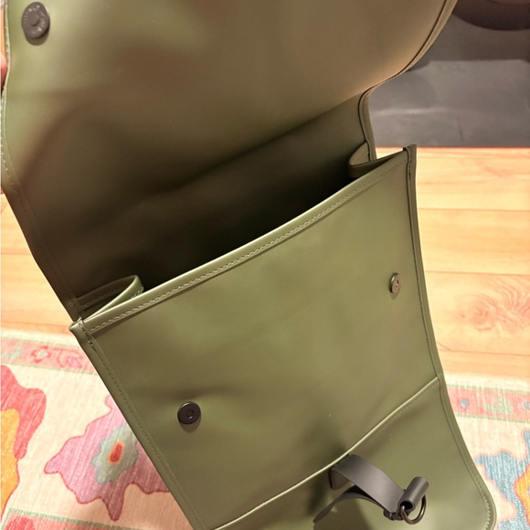 RAINS Backpack (Unisex) Evergreen - Picture 4 of 4